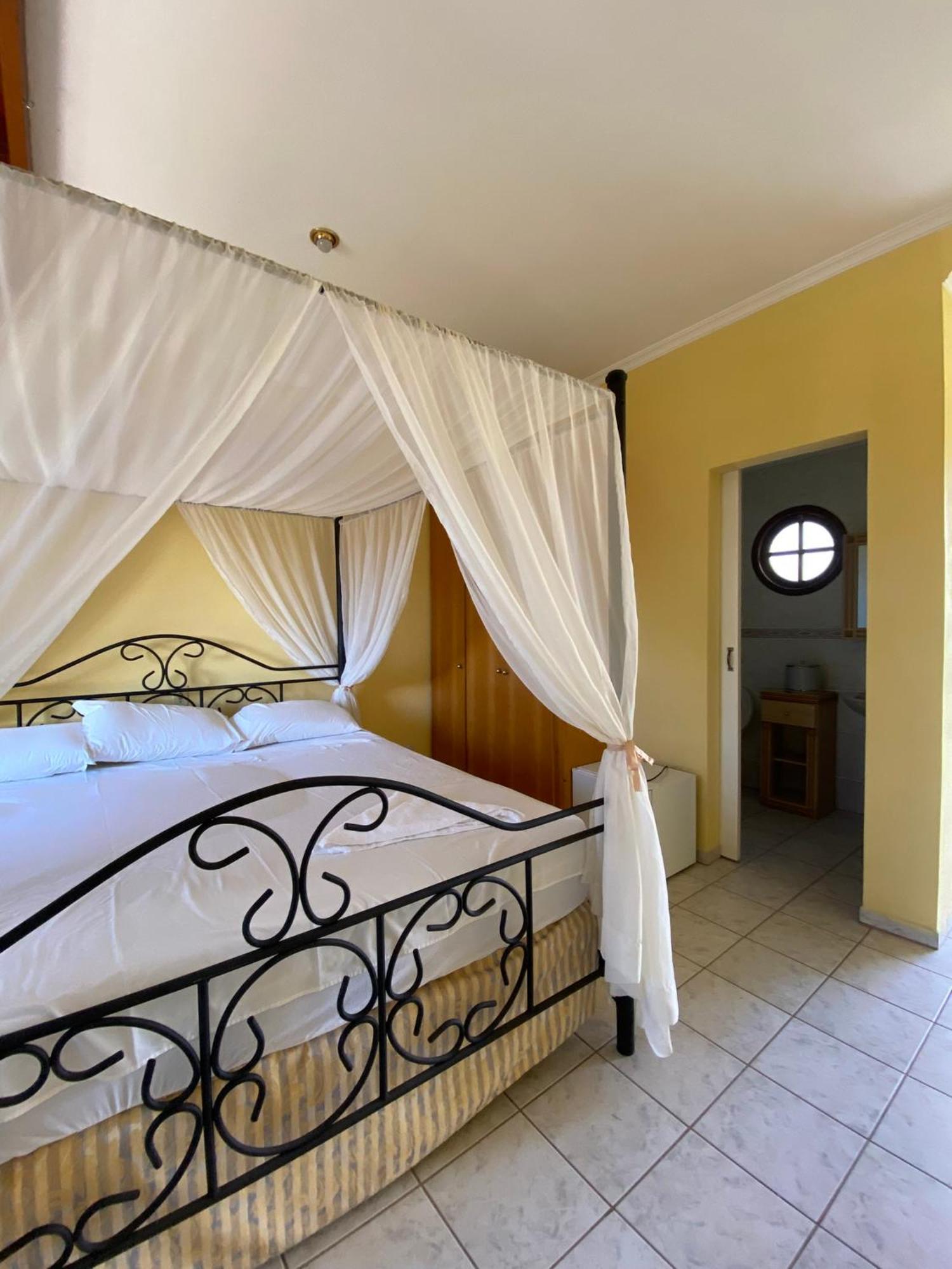 Hotel Velha Corte Sao Jose dos Pinhais Exterior photo