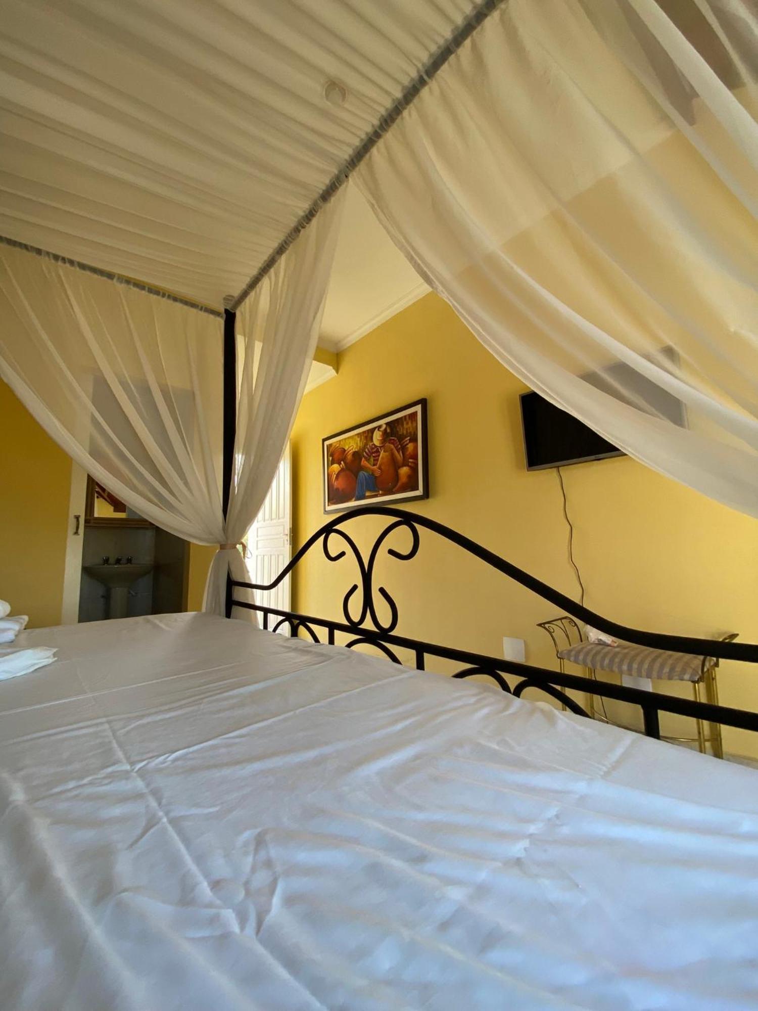 Hotel Velha Corte Sao Jose dos Pinhais Exterior photo